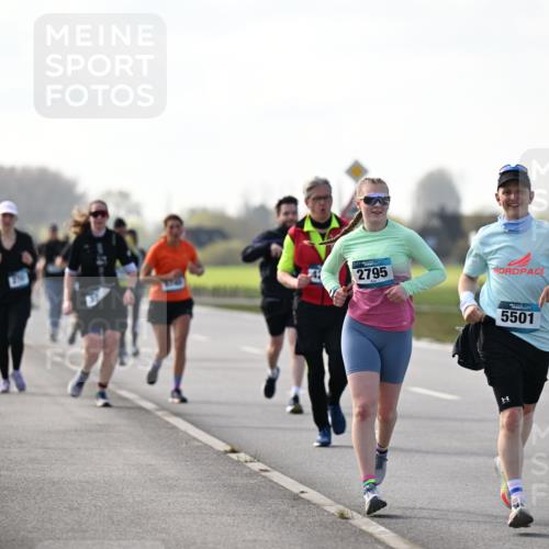 12.04.2026 - 45. Internationalen Wilhelmsburger Insellauf Dr. Thomas Lammeyer http://msf.ph/oto/9445858 12.04.2026 10:24:38 Laufen 2795, 5501 meine-sportfotos.de