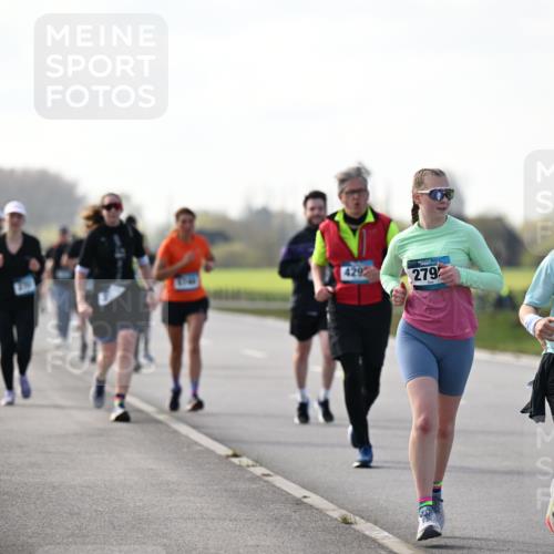 12.04.2026 - 45. Internationalen Wilhelmsburger Insellauf Dr. Thomas Lammeyer http://msf.ph/oto/9445860 12.04.2026 10:24:39 Laufen 4292, 279, 5501 meine-sportfotos.de