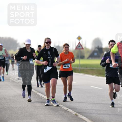 12.04.2026 - 45. Internationalen Wilhelmsburger Insellauf Dr. Thomas Lammeyer http://msf.ph/oto/9445876 12.04.2026 10:24:42 Laufen 270, 3, 5740, 4298 meine-sportfotos.de