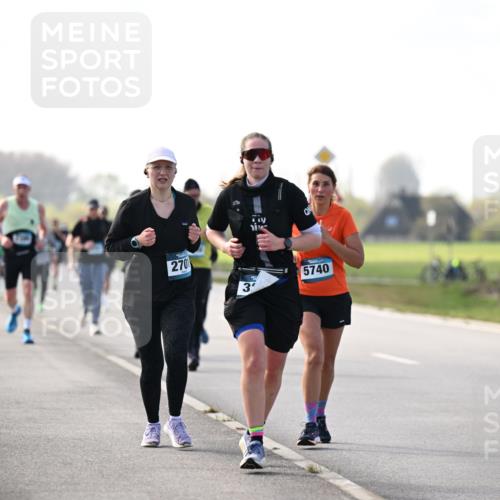 12.04.2026 - 45. Internationalen Wilhelmsburger Insellauf Dr. Thomas Lammeyer http://msf.ph/oto/9445882 12.04.2026 10:24:43 Laufen 270, 3, 5740, 2162 meine-sportfotos.de