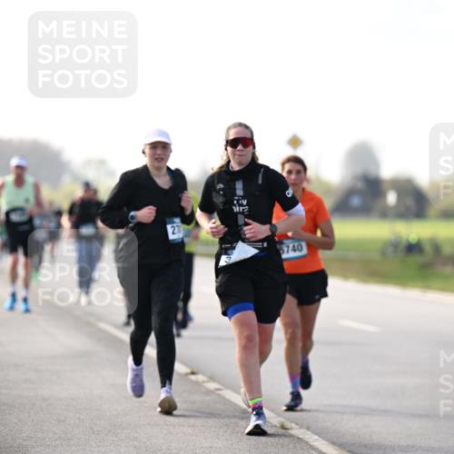 12.04.2026 - 45. Internationalen Wilhelmsburger Insellauf Dr. Thomas Lammeyer http://msf.ph/oto/9445883 12.04.2026 10:24:43 Laufen 27, 5740, 2162 meine-sportfotos.de