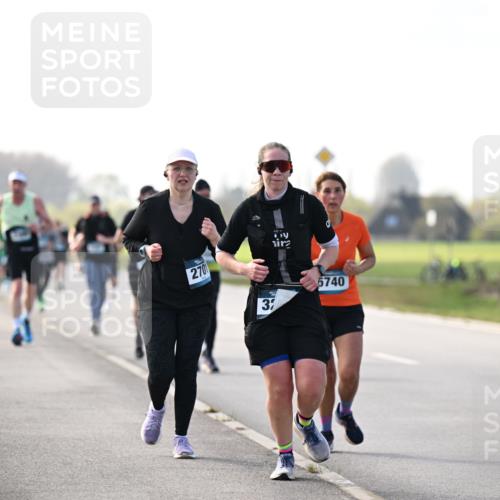 12.04.2026 - 45. Internationalen Wilhelmsburger Insellauf Dr. Thomas Lammeyer http://msf.ph/oto/9445884 12.04.2026 10:24:43 Laufen 270, 3, 5740, 2162 meine-sportfotos.de