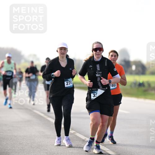 12.04.2026 - 45. Internationalen Wilhelmsburger Insellauf Dr. Thomas Lammeyer http://msf.ph/oto/9445887 12.04.2026 10:24:44 Laufen 270, 37, 740 meine-sportfotos.de