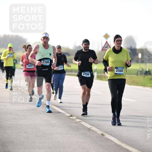 12.04.2026 - 45. Internationalen Wilhelmsburger Insellauf Dr. Thomas Lammeyer http://msf.ph/oto/9445900 12.04.2026 10:24:47 Laufen 3582, 3968, 2399, 2762, 4750, 2088 meine-sportfotos.de