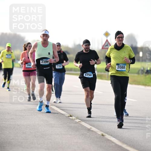 12.04.2026 - 45. Internationalen Wilhelmsburger Insellauf Dr. Thomas Lammeyer http://msf.ph/oto/9445901 12.04.2026 10:24:47 Laufen 3582, 396, 2399, 2762, 4750, 2088 meine-sportfotos.de
