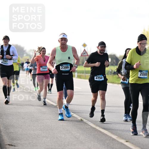 12.04.2026 - 45. Internationalen Wilhelmsburger Insellauf Dr. Thomas Lammeyer http://msf.ph/oto/9445910 12.04.2026 10:24:50 Laufen 3582, 2631, 3968, 2399, 4750, 2088 meine-sportfotos.de