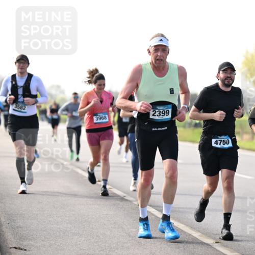 12.04.2026 - 45. Internationalen Wilhelmsburger Insellauf Dr. Thomas Lammeyer http://msf.ph/oto/9445919 12.04.2026 10:24:51 Laufen 3582, 3968, 2399, 4750 meine-sportfotos.de
