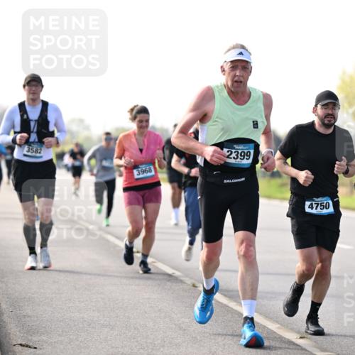 12.04.2026 - 45. Internationalen Wilhelmsburger Insellauf Dr. Thomas Lammeyer http://msf.ph/oto/9445920 12.04.2026 10:24:51 Laufen 3582, 3968, 2399, 4, 4750 meine-sportfotos.de