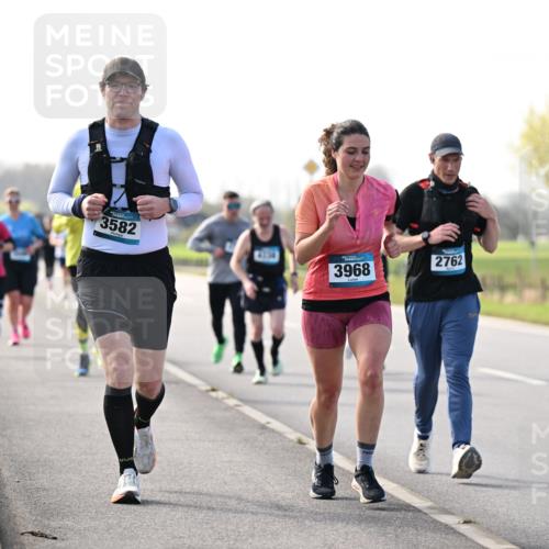 12.04.2026 - 45. Internationalen Wilhelmsburger Insellauf Dr. Thomas Lammeyer http://msf.ph/oto/9445931 12.04.2026 10:24:53 Laufen 3582, 3968, 2762 meine-sportfotos.de