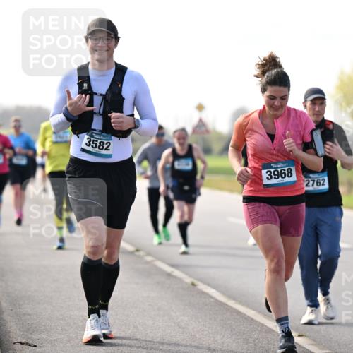 12.04.2026 - 45. Internationalen Wilhelmsburger Insellauf Dr. Thomas Lammeyer http://msf.ph/oto/9445935 12.04.2026 10:24:54 Laufen 3582, 435, 335, 3968, 2762 meine-sportfotos.de