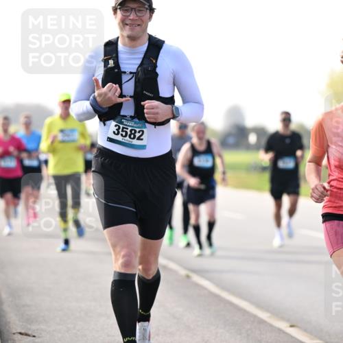 12.04.2026 - 45. Internationalen Wilhelmsburger Insellauf Dr. Thomas Lammeyer http://msf.ph/oto/9445941 12.04.2026 10:24:55 Laufen 3582, 3968 meine-sportfotos.de