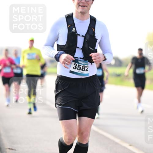12.04.2026 - 45. Internationalen Wilhelmsburger Insellauf Dr. Thomas Lammeyer http://msf.ph/oto/9445945 12.04.2026 10:24:55 Laufen 3582 meine-sportfotos.de