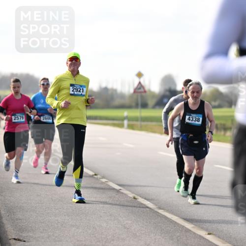 12.04.2026 - 45. Internationalen Wilhelmsburger Insellauf Dr. Thomas Lammeyer http://msf.ph/oto/9445950 12.04.2026 10:24:56 Laufen 2579, 2600, 2921, 4338, 35 meine-sportfotos.de