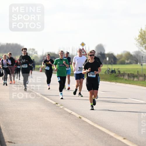 12.04.2026 - 45. Internationalen Wilhelmsburger Insellauf Dr. Thomas Lammeyer http://msf.ph/oto/9445977 12.04.2026 10:25:04 Laufen 4596, 4503, 5789, 01 meine-sportfotos.de