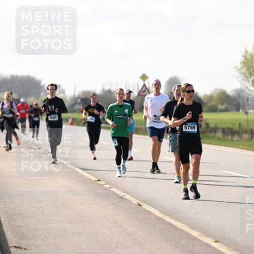 12.04.2026 - 45. Internationalen Wilhelmsburger Insellauf Dr. Thomas Lammeyer http://msf.ph/oto/9445983 12.04.2026 10:25:04 Laufen 4596, 450, 5789 meine-sportfotos.de