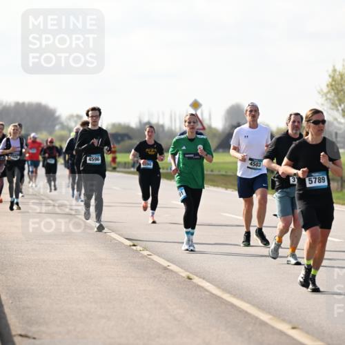 12.04.2026 - 45. Internationalen Wilhelmsburger Insellauf Dr. Thomas Lammeyer http://msf.ph/oto/9445988 12.04.2026 10:25:05 Laufen 4596, 4503, 590, 31, 5789 meine-sportfotos.de