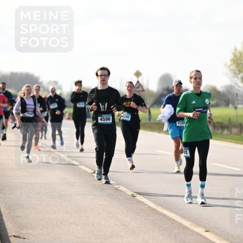 12.04.2026 - 45. Internationalen Wilhelmsburger Insellauf Dr. Thomas Lammeyer http://msf.ph/oto/9446004 12.04.2026 10:25:08 Laufen 5606, 4596, 4390, 4389, 01, 4503 meine-sportfotos.de