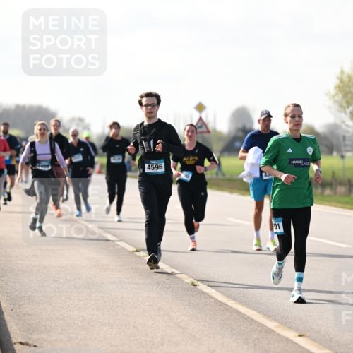 12.04.2026 - 45. Internationalen Wilhelmsburger Insellauf Dr. Thomas Lammeyer http://msf.ph/oto/9446005 12.04.2026 10:25:08 Laufen 4596, 101, 4503 meine-sportfotos.de