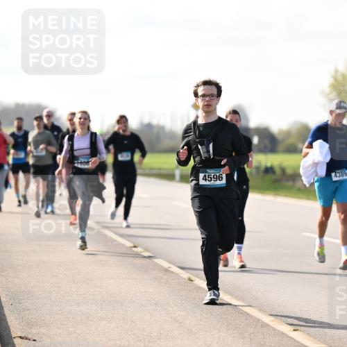 12.04.2026 - 45. Internationalen Wilhelmsburger Insellauf Dr. Thomas Lammeyer http://msf.ph/oto/9446015 12.04.2026 10:25:10 Laufen 4596, 4389, 101 meine-sportfotos.de