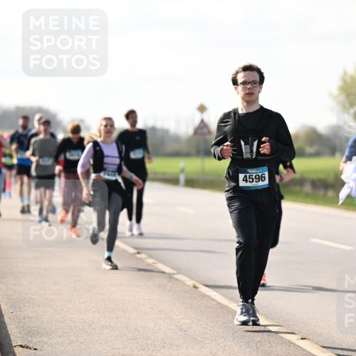 12.04.2026 - 45. Internationalen Wilhelmsburger Insellauf Dr. Thomas Lammeyer http://msf.ph/oto/9446019 12.04.2026 10:25:10 Laufen 4596, 4389 meine-sportfotos.de