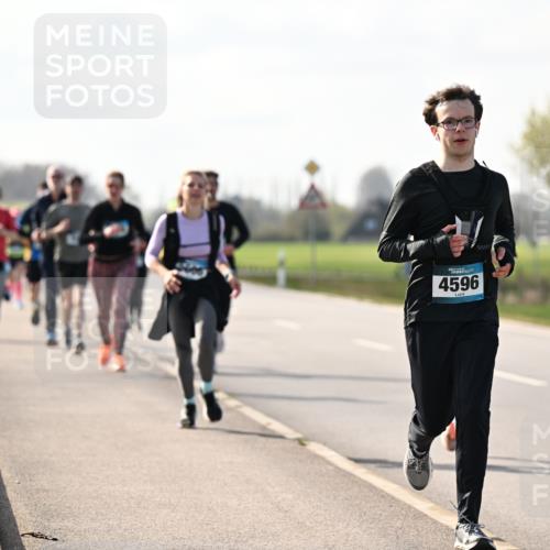 12.04.2026 - 45. Internationalen Wilhelmsburger Insellauf Dr. Thomas Lammeyer http://msf.ph/oto/9446023 12.04.2026 10:25:11 Laufen 4596, 1389 meine-sportfotos.de