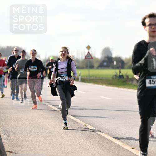 12.04.2026 - 45. Internationalen Wilhelmsburger Insellauf Dr. Thomas Lammeyer http://msf.ph/oto/9446024 12.04.2026 10:25:11 Laufen 3918, 2606, 4596 meine-sportfotos.de