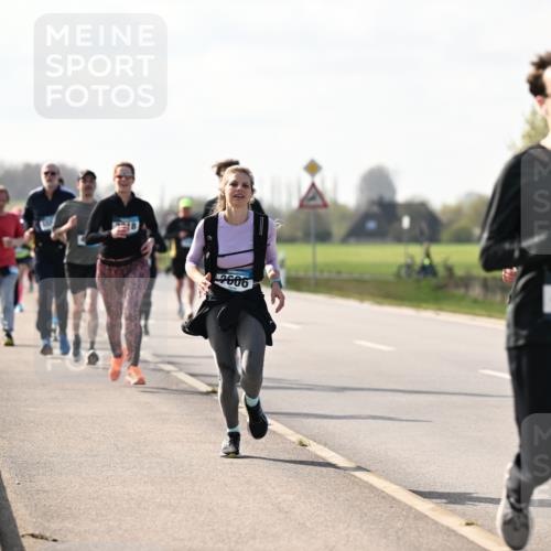 12.04.2026 - 45. Internationalen Wilhelmsburger Insellauf Dr. Thomas Lammeyer http://msf.ph/oto/9446025 12.04.2026 10:25:11 Laufen 2606, 4596 meine-sportfotos.de