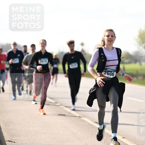 12.04.2026 - 45. Internationalen Wilhelmsburger Insellauf Dr. Thomas Lammeyer http://msf.ph/oto/9446037 12.04.2026 10:25:13 Laufen 3910, 2606 meine-sportfotos.de