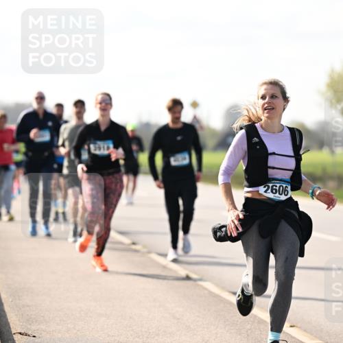 12.04.2026 - 45. Internationalen Wilhelmsburger Insellauf Dr. Thomas Lammeyer http://msf.ph/oto/9446038 12.04.2026 10:25:13 Laufen 3910, 2606 meine-sportfotos.de
