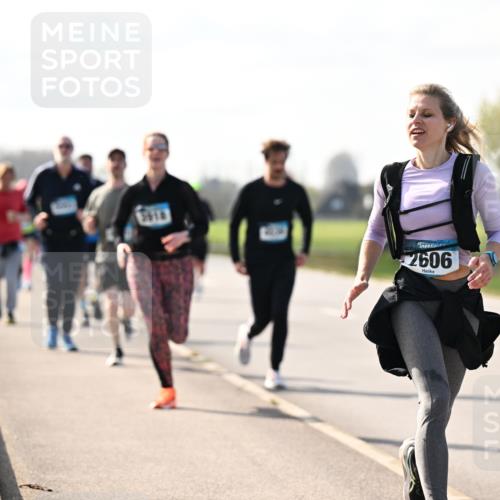 12.04.2026 - 45. Internationalen Wilhelmsburger Insellauf Dr. Thomas Lammeyer http://msf.ph/oto/9446040 12.04.2026 10:25:13 Laufen 5818, 2606 meine-sportfotos.de