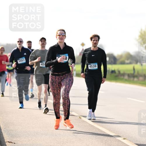 12.04.2026 - 45. Internationalen Wilhelmsburger Insellauf Dr. Thomas Lammeyer http://msf.ph/oto/9446044 12.04.2026 10:25:14 Laufen 5553, 45, 4539 meine-sportfotos.de