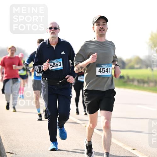 12.04.2026 - 45. Internationalen Wilhelmsburger Insellauf Dr. Thomas Lammeyer http://msf.ph/oto/9446063 12.04.2026 10:25:17 Laufen 5553, 4541 meine-sportfotos.de