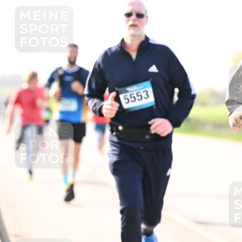 12.04.2026 - 45. Internationalen Wilhelmsburger Insellauf Dr. Thomas Lammeyer http://msf.ph/oto/9446073 12.04.2026 10:25:18 Laufen 5553, 45, 454 meine-sportfotos.de