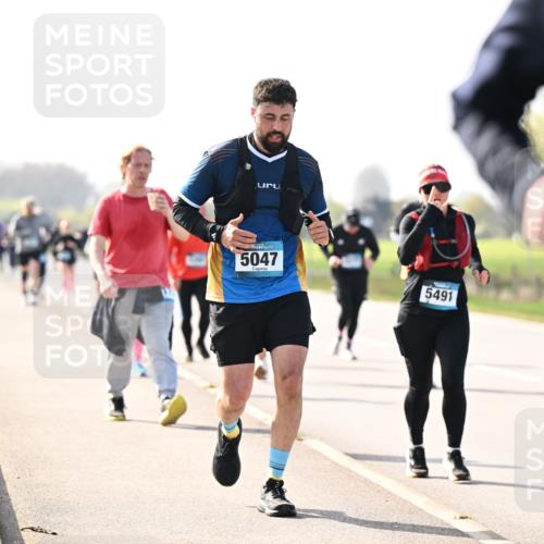 12.04.2026 - 45. Internationalen Wilhelmsburger Insellauf Dr. Thomas Lammeyer http://msf.ph/oto/9446078 12.04.2026 10:25:20 Laufen 5047, 5491 meine-sportfotos.de
