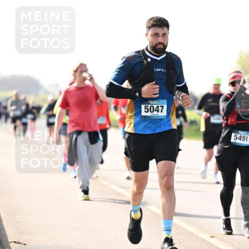 12.04.2026 - 45. Internationalen Wilhelmsburger Insellauf Dr. Thomas Lammeyer http://msf.ph/oto/9446083 12.04.2026 10:25:20 Laufen 4, 5047, 5491 meine-sportfotos.de