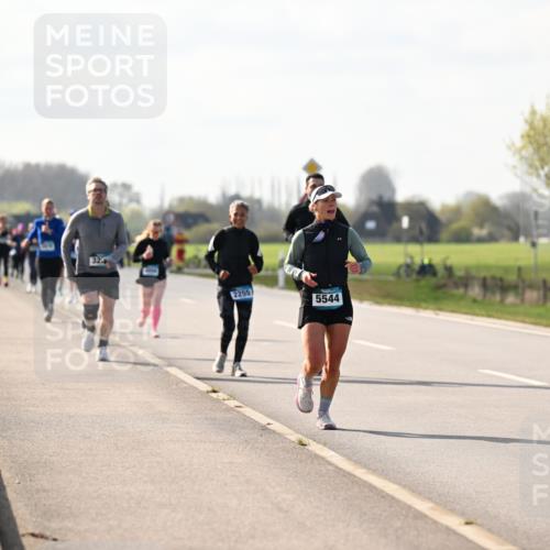 12.04.2026 - 45. Internationalen Wilhelmsburger Insellauf Dr. Thomas Lammeyer http://msf.ph/oto/9446089 12.04.2026 10:25:27 Laufen 2255, 5544 meine-sportfotos.de