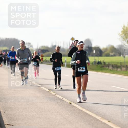 12.04.2026 - 45. Internationalen Wilhelmsburger Insellauf Dr. Thomas Lammeyer http://msf.ph/oto/9446092 12.04.2026 10:25:28 Laufen 3224, 2255, 5544 meine-sportfotos.de