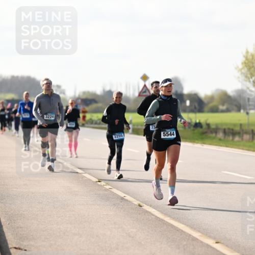 12.04.2026 - 45. Internationalen Wilhelmsburger Insellauf Dr. Thomas Lammeyer http://msf.ph/oto/9446093 12.04.2026 10:25:28 Laufen 3224, 2255, 21, 5544 meine-sportfotos.de