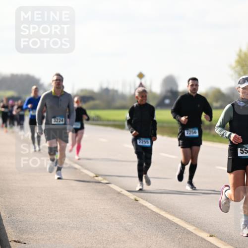 12.04.2026 - 45. Internationalen Wilhelmsburger Insellauf Dr. Thomas Lammeyer http://msf.ph/oto/9446103 12.04.2026 10:25:30 Laufen 2256, 5544 meine-sportfotos.de