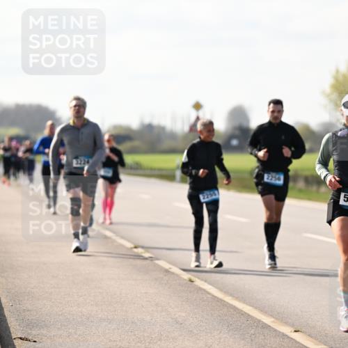 12.04.2026 - 45. Internationalen Wilhelmsburger Insellauf Dr. Thomas Lammeyer http://msf.ph/oto/9446104 12.04.2026 10:25:30 Laufen 5544 meine-sportfotos.de