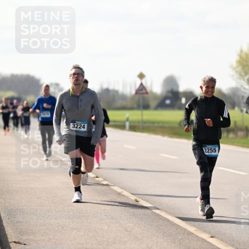12.04.2026 - 45. Internationalen Wilhelmsburger Insellauf Dr. Thomas Lammeyer http://msf.ph/oto/9446114 12.04.2026 10:25:31 Laufen 3224, 2255, 2256 meine-sportfotos.de