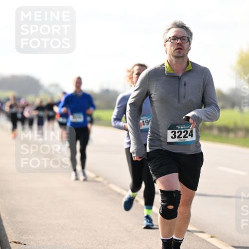 12.04.2026 - 45. Internationalen Wilhelmsburger Insellauf Dr. Thomas Lammeyer http://msf.ph/oto/9446131 12.04.2026 10:25:34 Laufen 19, 3224 meine-sportfotos.de