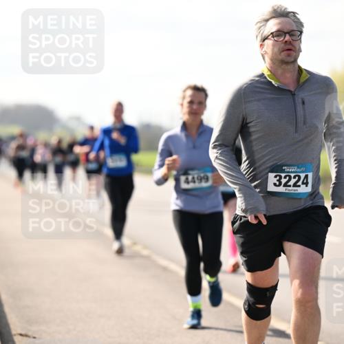 12.04.2026 - 45. Internationalen Wilhelmsburger Insellauf Dr. Thomas Lammeyer http://msf.ph/oto/9446134 12.04.2026 10:25:34 Laufen 4499, 3224 meine-sportfotos.de