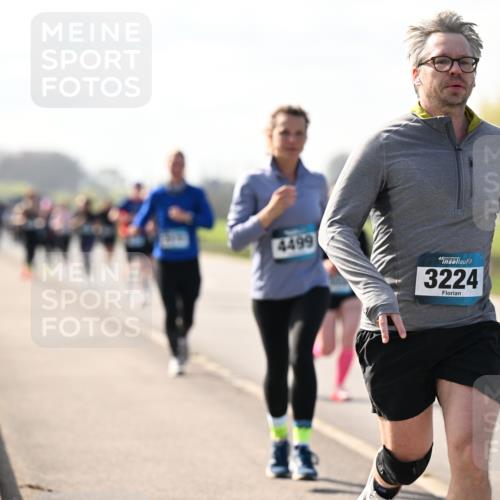12.04.2026 - 45. Internationalen Wilhelmsburger Insellauf Dr. Thomas Lammeyer http://msf.ph/oto/9446135 12.04.2026 10:25:35 Laufen 4499, 3224 meine-sportfotos.de