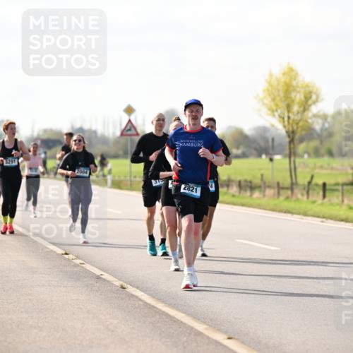 12.04.2026 - 45. Internationalen Wilhelmsburger Insellauf Dr. Thomas Lammeyer http://msf.ph/oto/9446168 12.04.2026 10:25:42 Laufen 3291, 2004, 315, 2821 meine-sportfotos.de