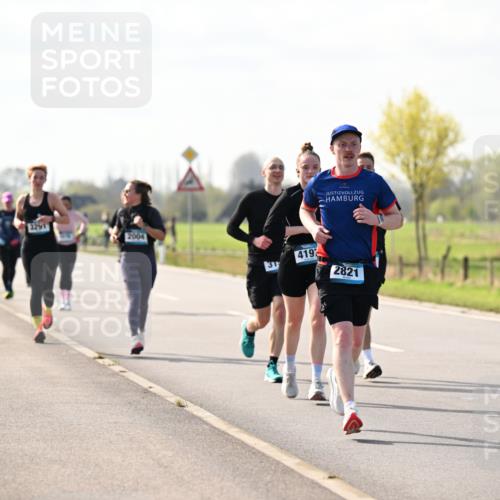 12.04.2026 - 45. Internationalen Wilhelmsburger Insellauf Dr. Thomas Lammeyer http://msf.ph/oto/9446174 12.04.2026 10:25:43 Laufen 3291, 2004, 4192, 31, 2821 meine-sportfotos.de