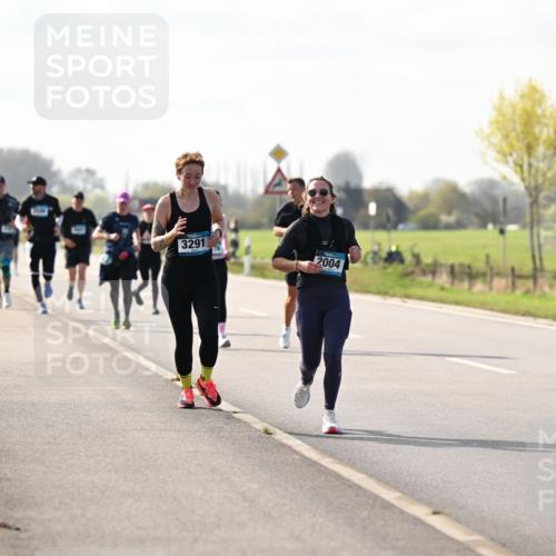 12.04.2026 - 45. Internationalen Wilhelmsburger Insellauf Dr. Thomas Lammeyer http://msf.ph/oto/9446189 12.04.2026 10:25:45 Laufen 3291, 2004, 4197 meine-sportfotos.de