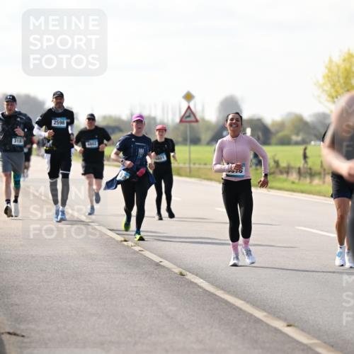12.04.2026 - 45. Internationalen Wilhelmsburger Insellauf Dr. Thomas Lammeyer http://msf.ph/oto/9446213 12.04.2026 10:25:49 Laufen 318, 2598, 3291 meine-sportfotos.de