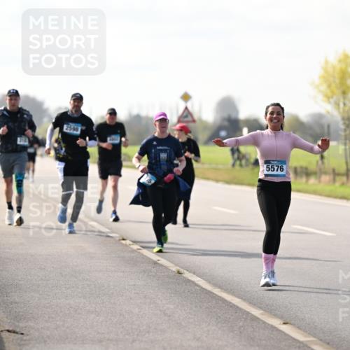 12.04.2026 - 45. Internationalen Wilhelmsburger Insellauf Dr. Thomas Lammeyer http://msf.ph/oto/9446220 12.04.2026 10:25:50 Laufen 2598, 5576, 5490 meine-sportfotos.de