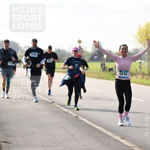 12.04.2026 - 45. Internationalen Wilhelmsburger Insellauf Dr. Thomas Lammeyer http://msf.ph/oto/9446222 12.04.2026 10:25:50 Laufen 318, 2598, 5576, 549 meine-sportfotos.de